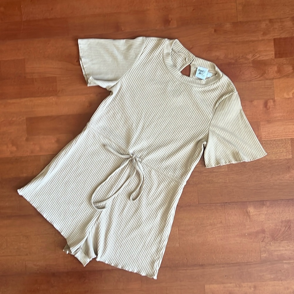 Princess Polly Beige Ribbed Short Sleeve Drawstring Romper - Picture 4 of 9